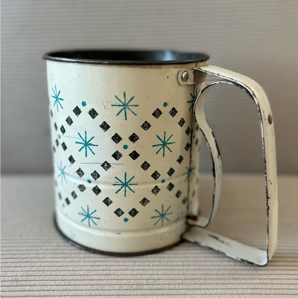 Androck 1950s metal flour sifter manufactured in the USA